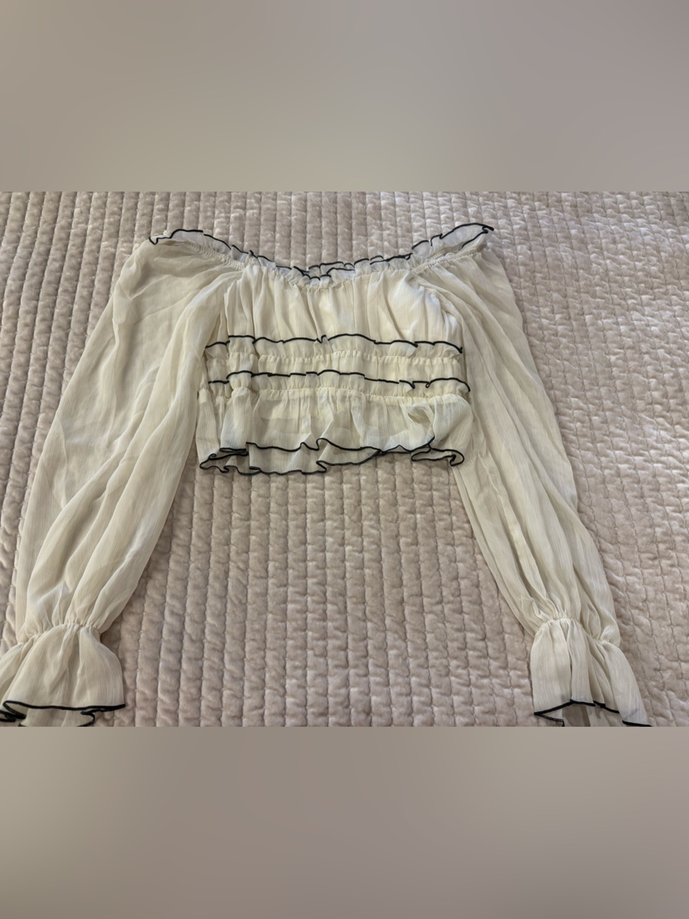 SHEIN Ivory Lined Top with Black Label Detail
